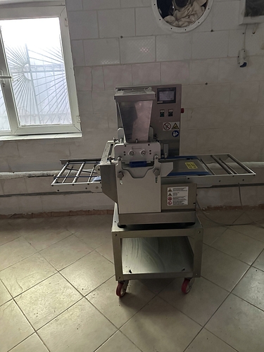 Masina pentru turnat/format fursecuri
