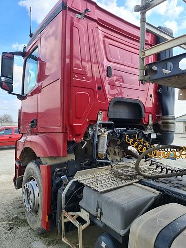 Cap tractor spate