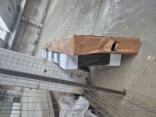PANOU PUBLICITAR LCD PROFESIONAL ADVERISING CU SERIA 652023103123 CU SUPORT METALIC