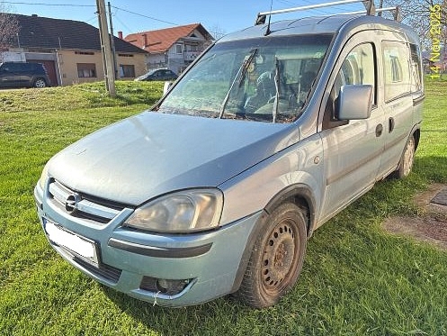 vedere din fata opel
