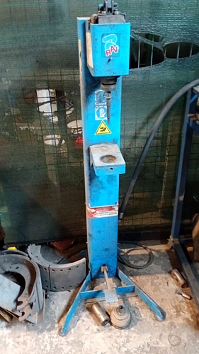 PRESA DE BATUT NITURI