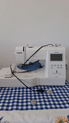 Masina cusut Brother M240