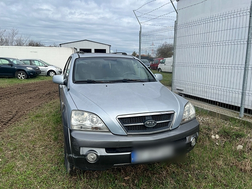 Autoturism marca KIA model Sorento