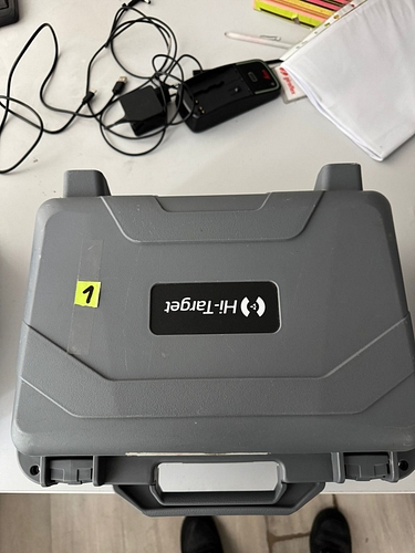 Echipament GPS HI TARGET V500 sn 16566777+ controler IHA