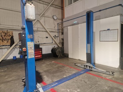 Elevator Hidraulic 2 coloane