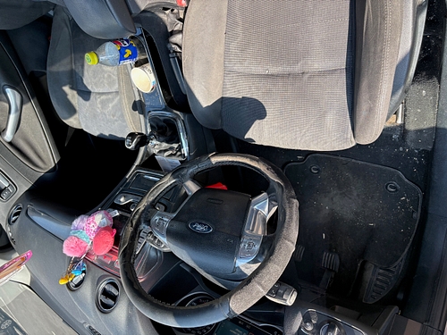 Ford Mondeo- interior volan