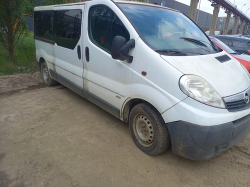 Autoturism marca Opel model Vivaro