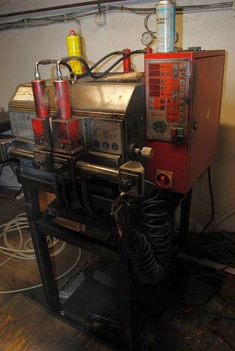 Maşină de sudat bandă bimetal TEMELSAN KN67 HB.În stare de funcţionare.