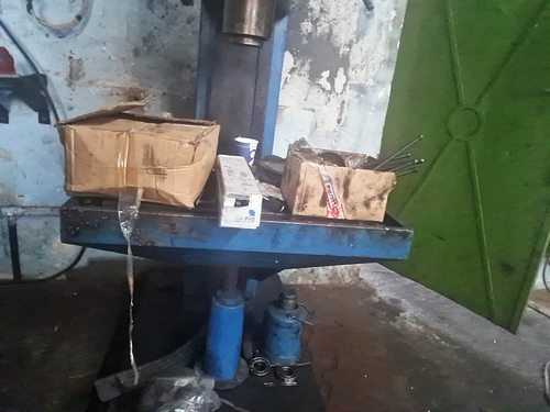 masina de gaurit automata cu 2 motoare