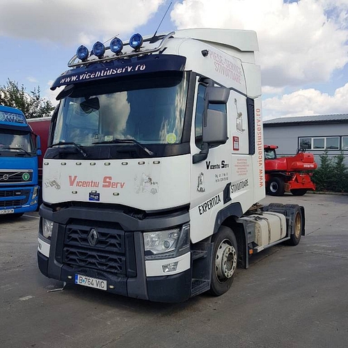 Cap tractor marca Renault culoare Alb