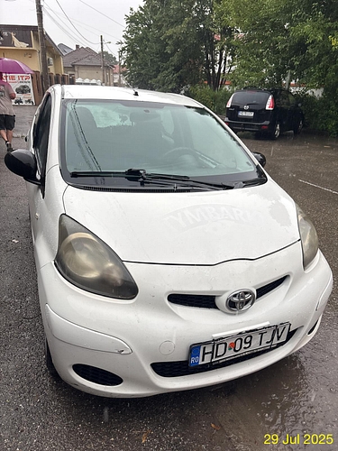 Autoturism marca Toyota culoare Alb