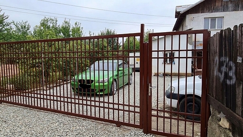 Imobil teren in suprafata de 996 mp si cladire in suprafata de 164 mp