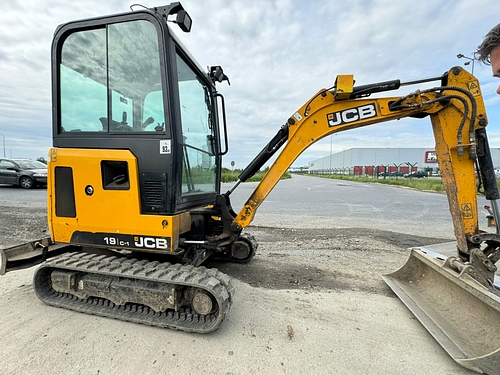 MINIEXCAVATOR JCB 19 C-1