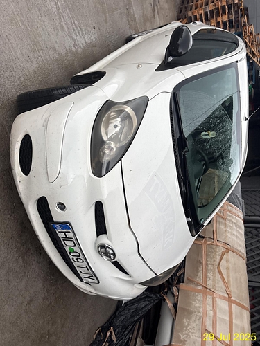 Autoturism marca Toyota culoare Alb