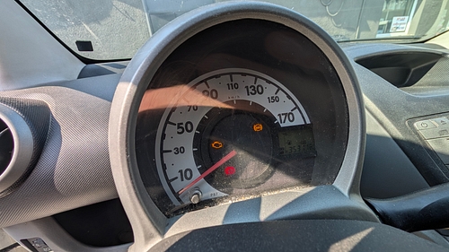 Autoturism marca Toyota culoare Alb