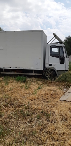 AUTOUTILITARA marca IVECO