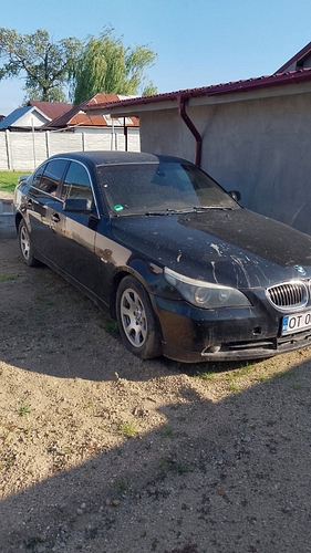 Autoturism marca BMW model 525D