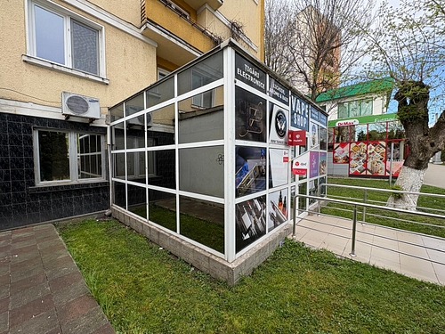 POZA 8