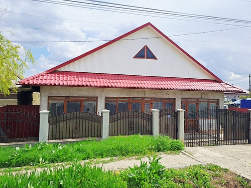Spatiu industrial/producţie/ servicii/comercial proprietatea  S.C. MARIUS CREDCOM   SRL ,Stănileşti,jud.Vaslui
Suprafaţă  construită 143 mp,total  suprafaţă  curţi  construcţii 253 mp