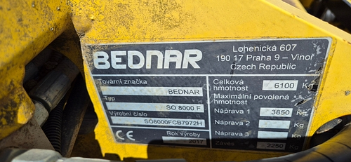 POZA 3