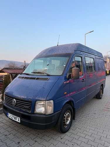 Autoturism marca Volkswagen culoare Albastru