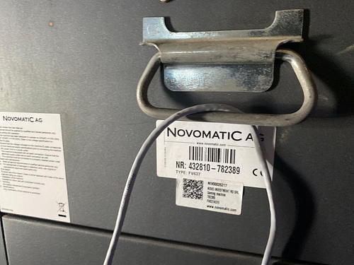 NOVOMATIC FV637CF2, POZA CU PLACUTA DE IDENTIFICARE