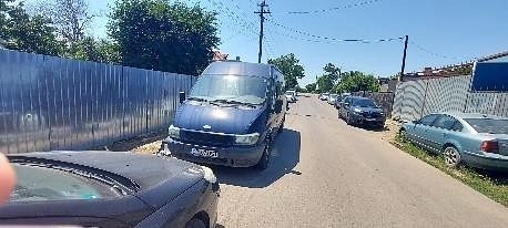 Autoturism marca Ford model Transit culoare Albastru