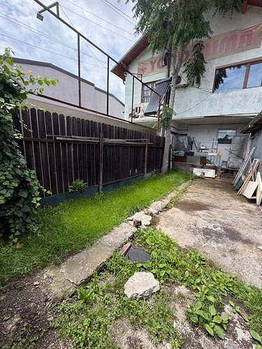 Cota de 1/16 din teren in supr de 127 m.p.  situat in Ploiesti str. Postei nr. 63 jud. Prahova 