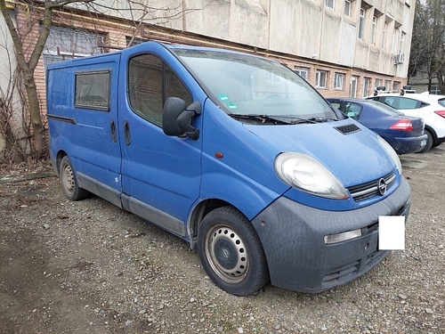 Autoutilitara marca OPEL model VIVARO