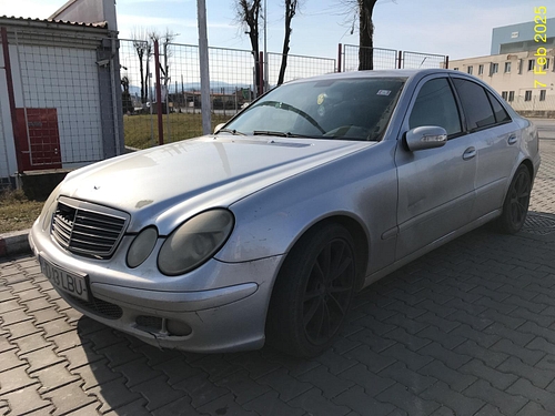 Autoturism marca Mercedes-Benz model Clasa E
