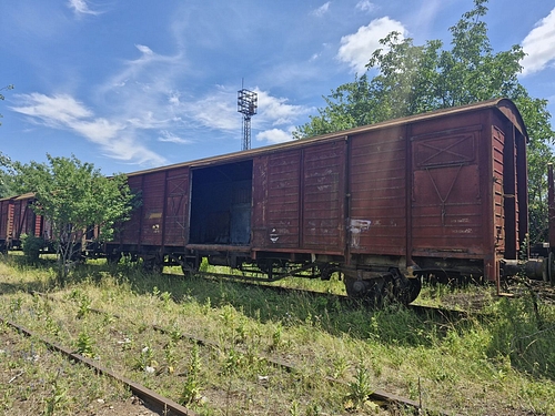 04