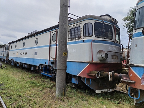 LOCOMOTIVĂ TIP EA 5100 KW, SERIA 40-0849-6
Data PIF 1989, Depreciere fizică 68 %