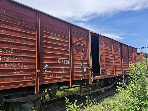 04