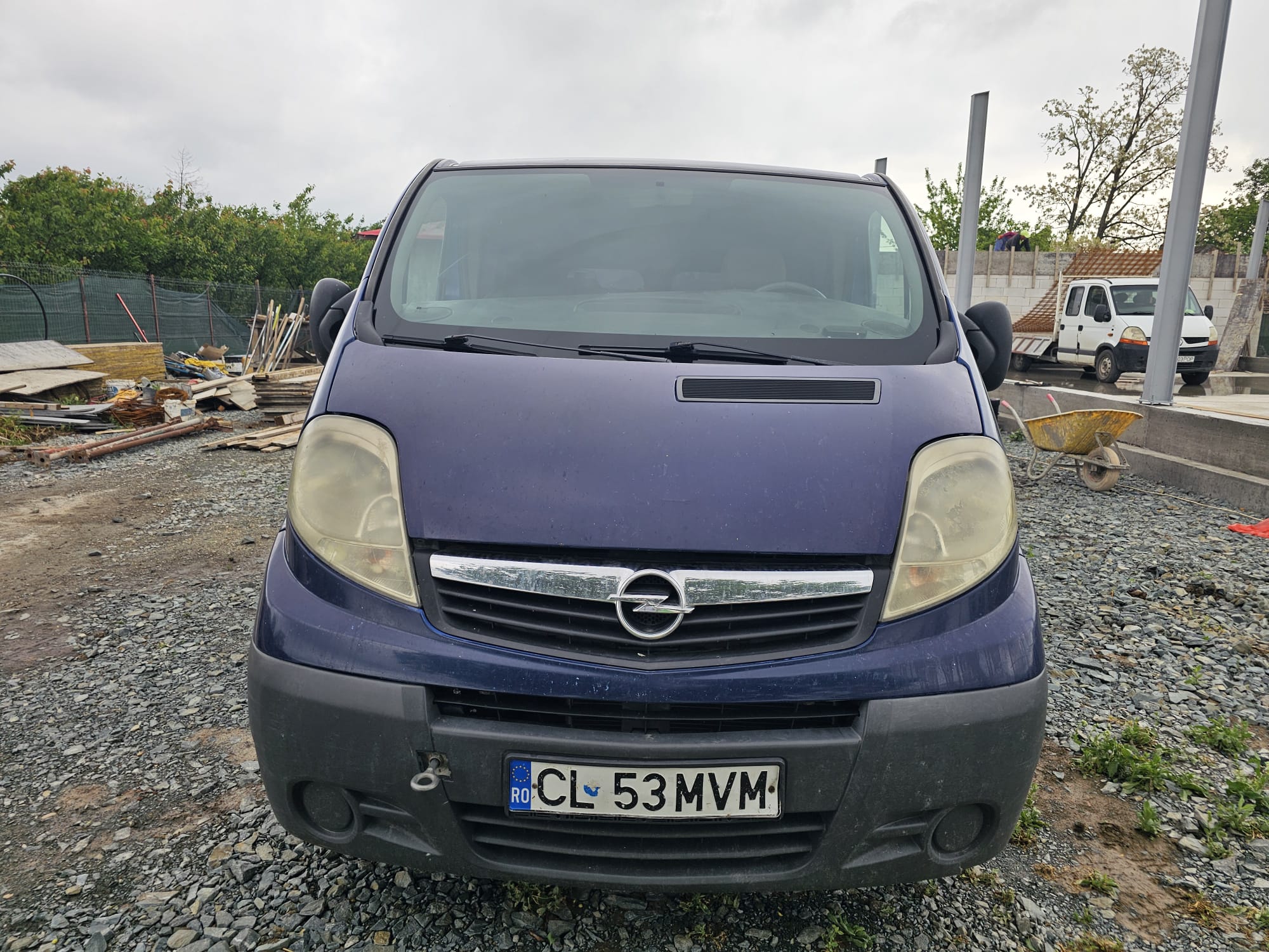 Duba marca OPEL model VIVARO X83