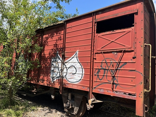 04