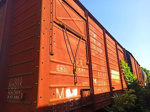 04