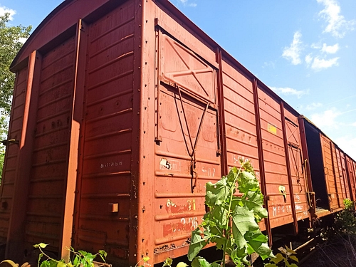 04