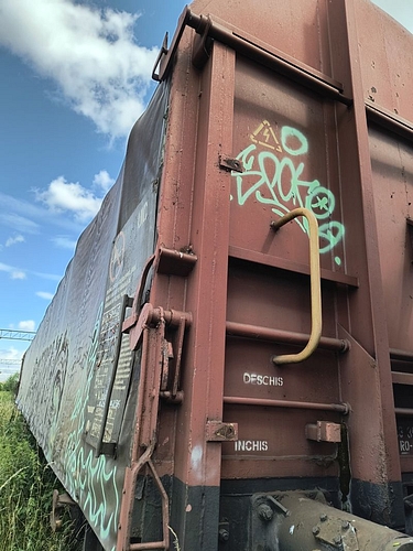 i4