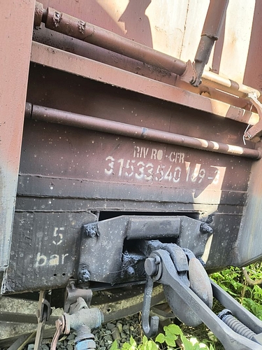 i3