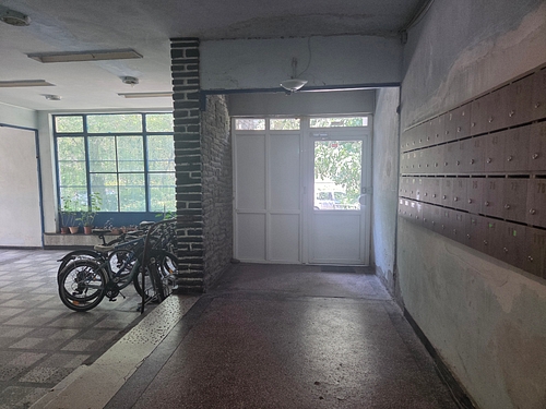 Intrare bloc interior
