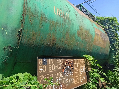 04