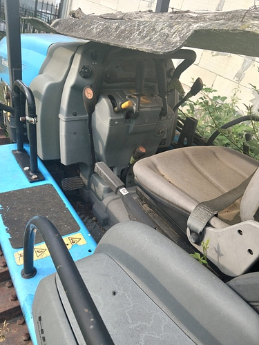 TRACTOR AGRICOL PE SENILE LANDINI TREKKER 80F