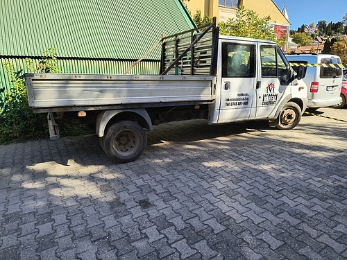 ford_transit_lateral